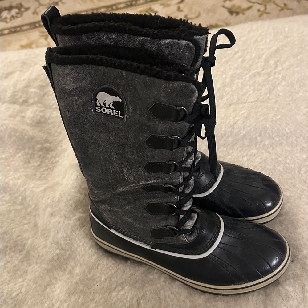 Sorel Black waterproof, Sherpa lined winter boots